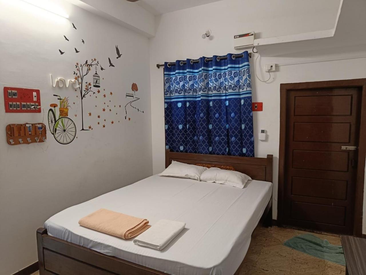 Bluemoon Homestay Пудучеррі Екстер'єр фото